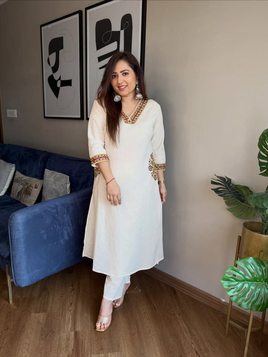 Baana flex cotton embrodairy neck with pocket casual kurta set.