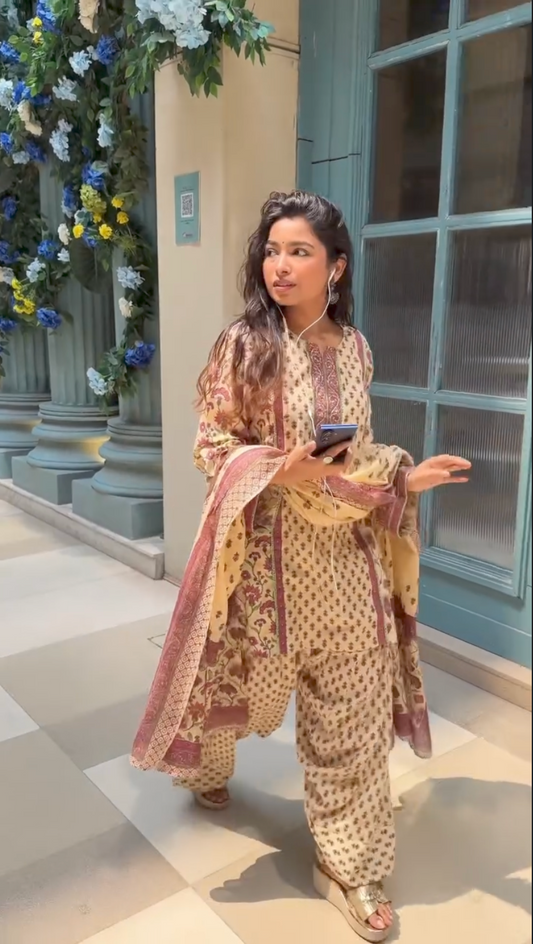 Riya Floral Printed Farsi salwar set.